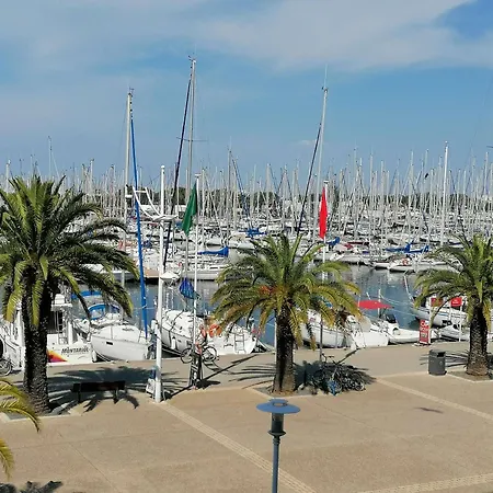 Studio+cabine Avec Parking, Vue Port - Fr-1-731-139 Appartamento *