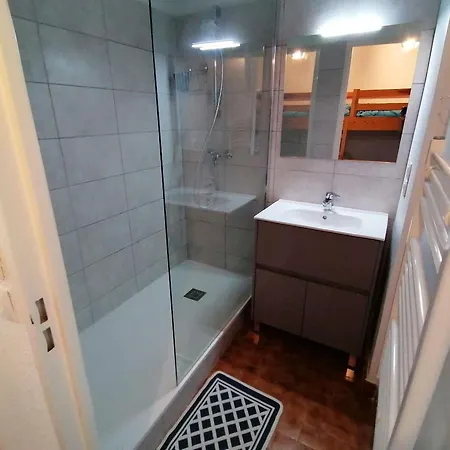 Studio+cabine Avec Parking, Vue Port - Fr-1-731-139 *